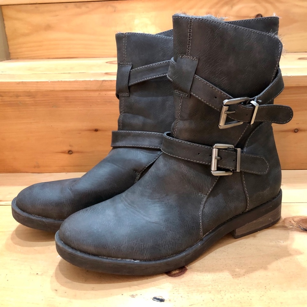 JustFab Boots Size 11